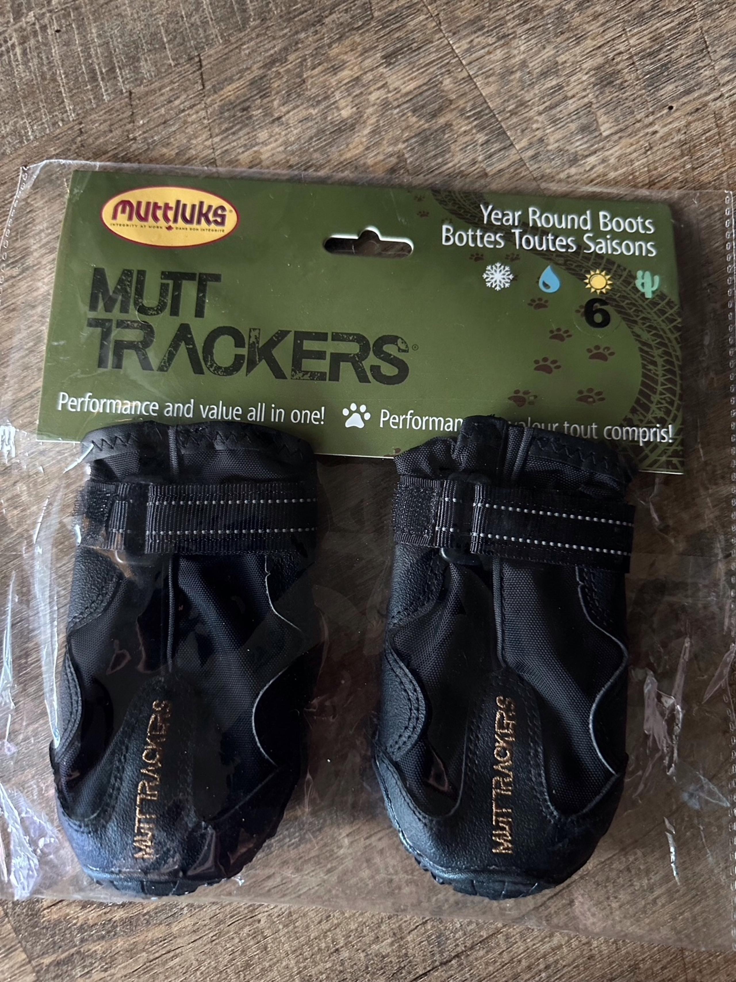 Muttluks Trackers All-Season Dog Boots, Black, 2 Count