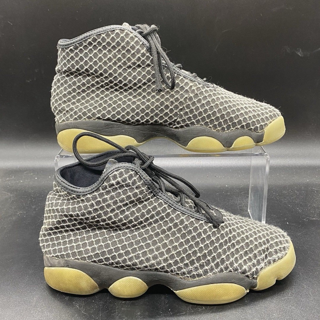 Nike Jordan Horizon BG Black Gray 5.5Y Athletic Basketball Shoes 823583-010 GUC