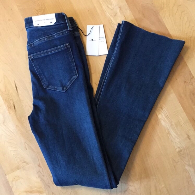 7 For All Mankind | Ultra High Rise Skinny Boot Raw Hem | No Filter Denim 24