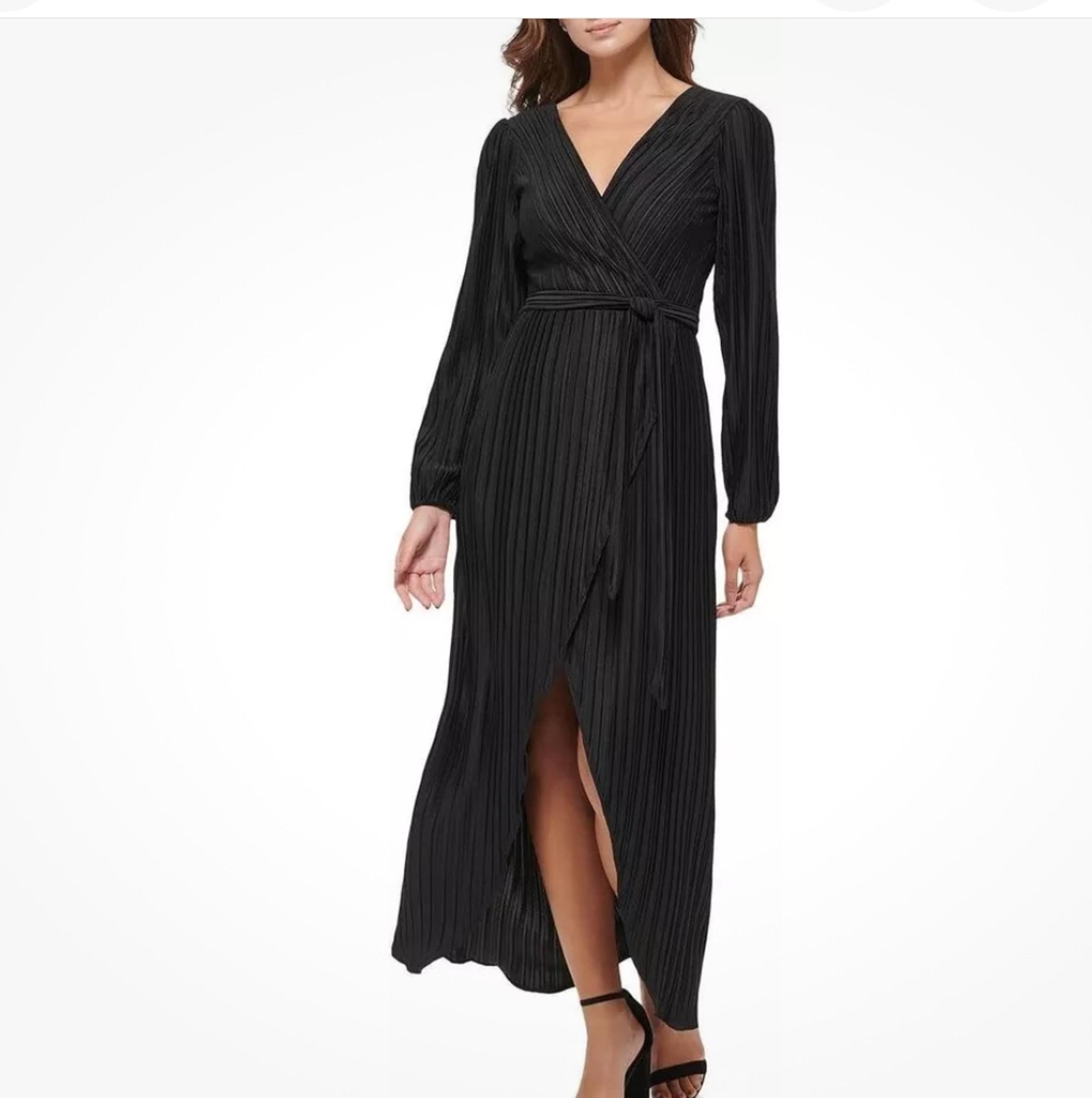 GUESS Women's Pleated Woven Faux-Wrap V-Neck Maxi Dress | 6