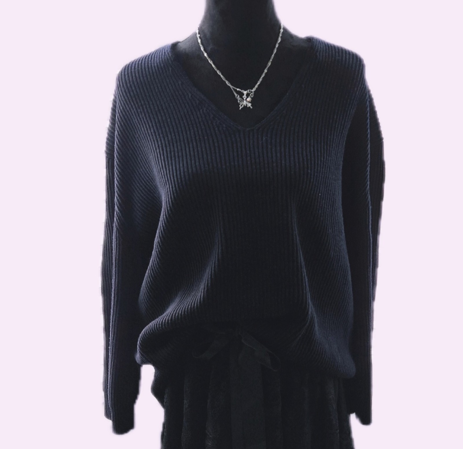 V neck knit – URU TOKYO