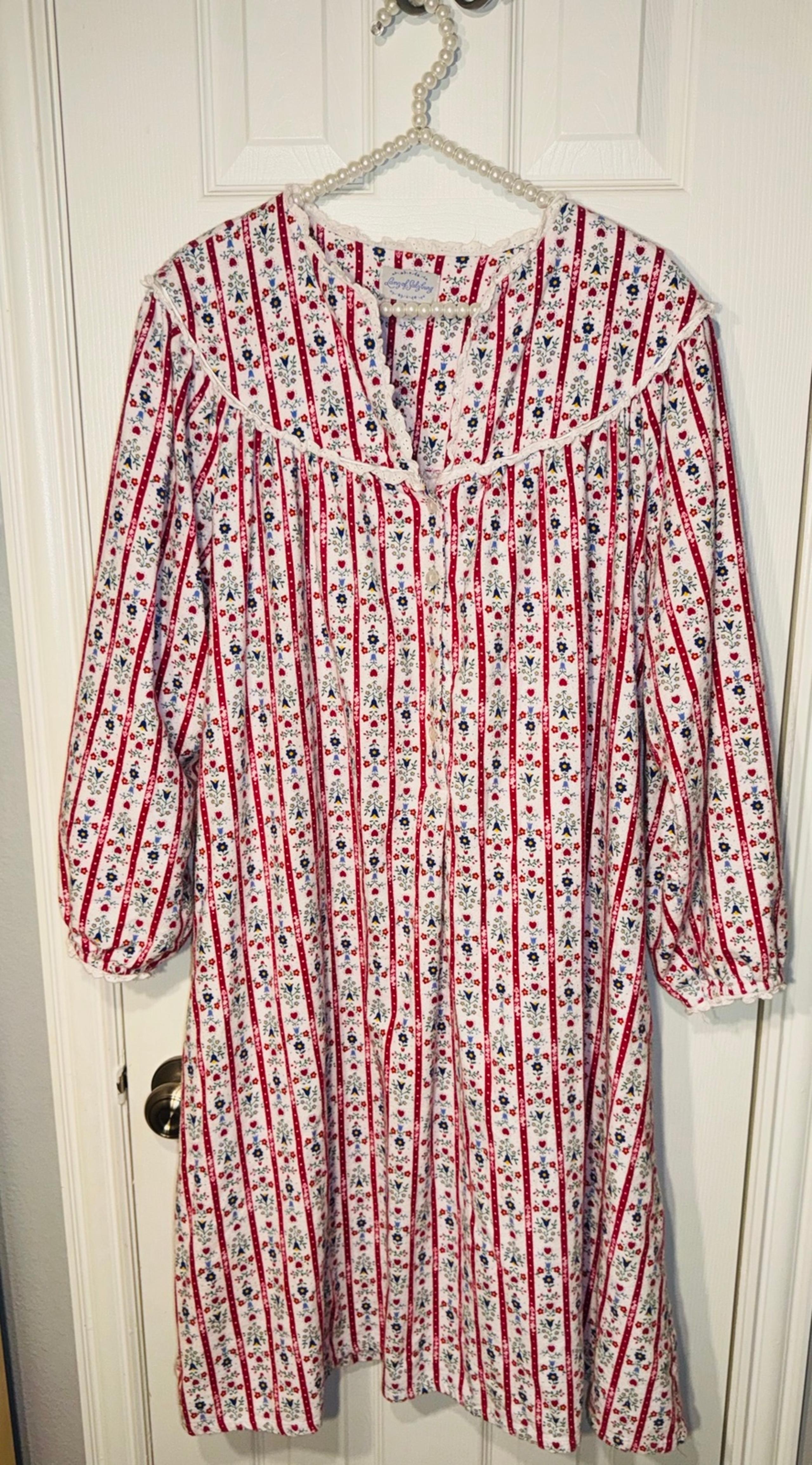 Lanz of Salzburg Flannel Nightgown Sz Large Hearts & Flowers Pattern 100% Cotton
