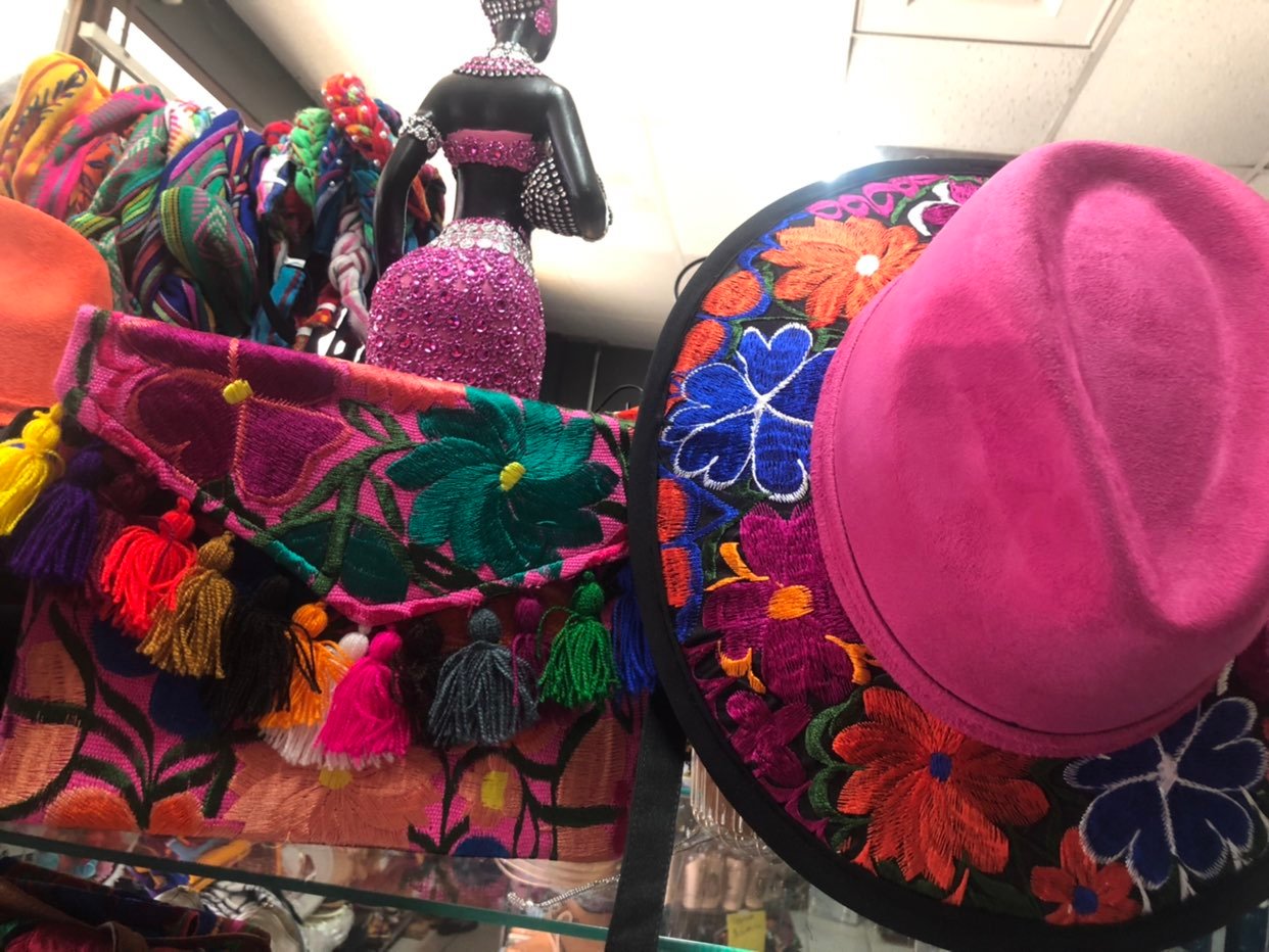 Set hat and purse