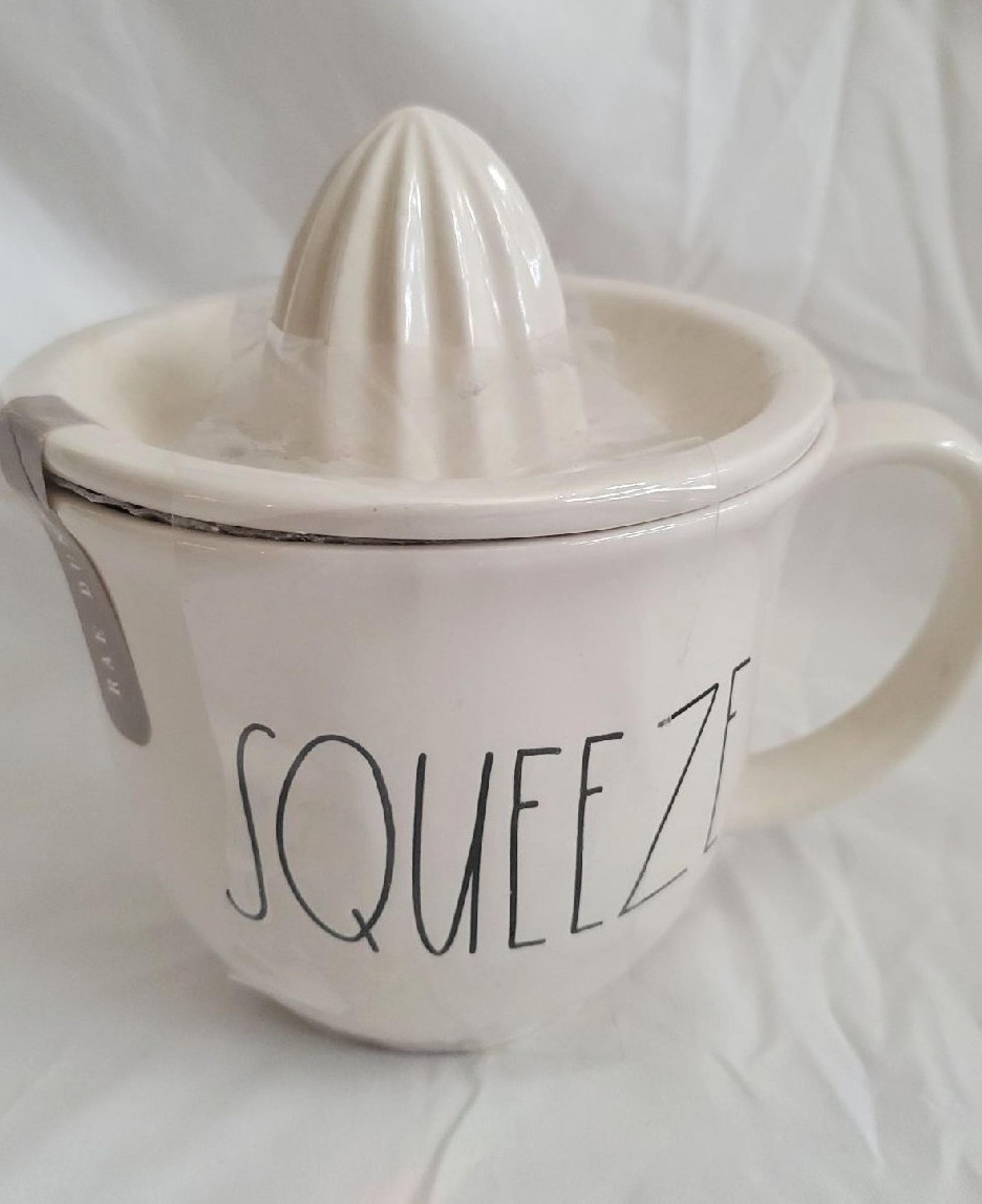 Rae Dunn SQUEEZE juicer