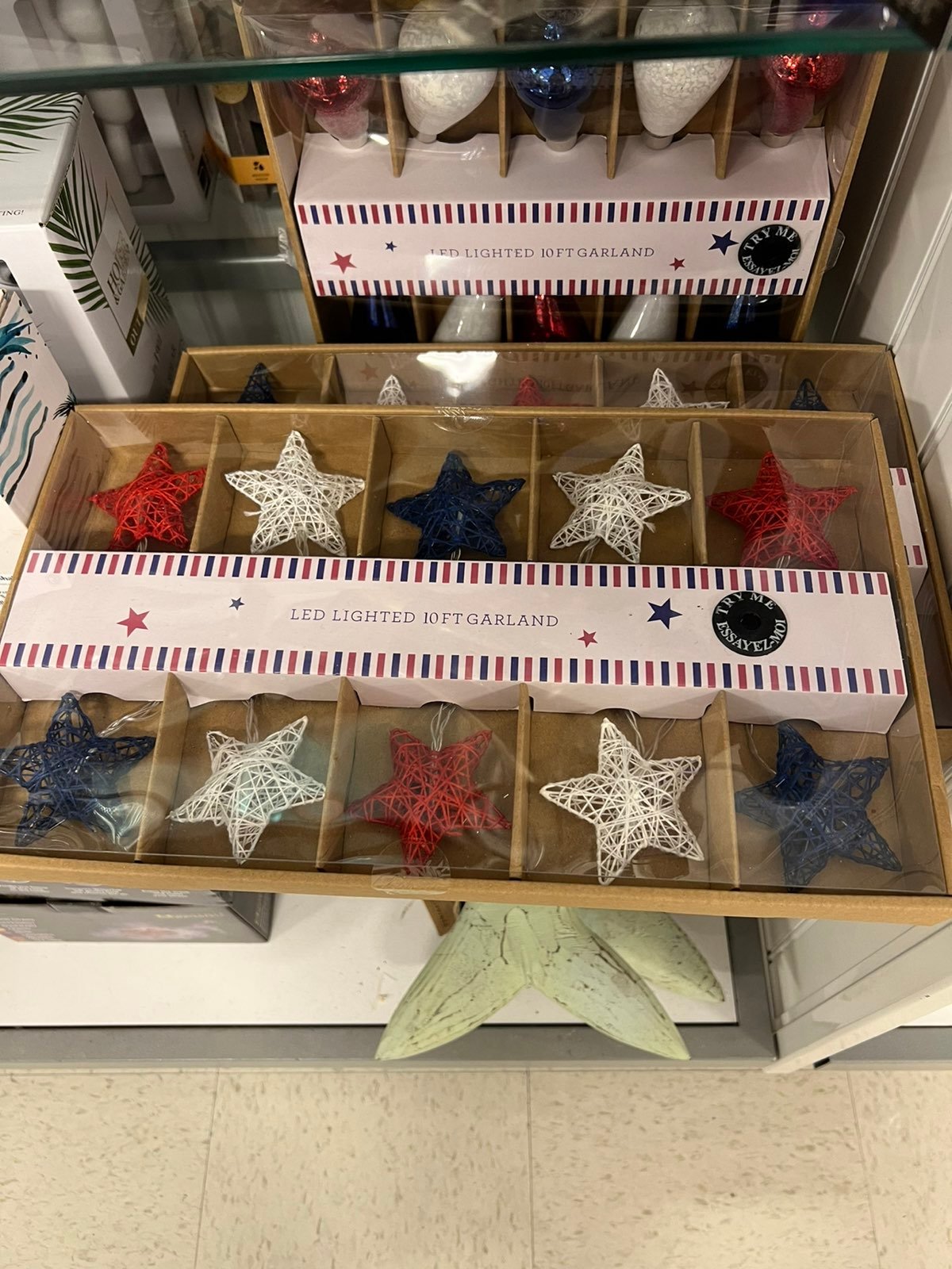 LED Lighted Star Garland