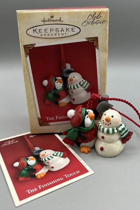 Hallmark Keepsake Ornament The Finishing Touch Club Exclusive 1.25 ins. 2004 Hallmark Keepsake Ornament The Finishing Touch Club Exclusive 1.25 ins. 2004