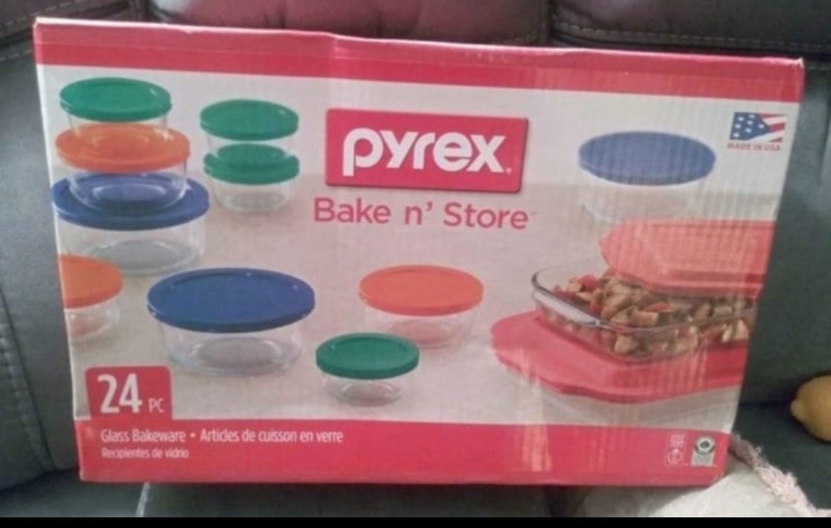 Pyrex 24 pc set new sealed