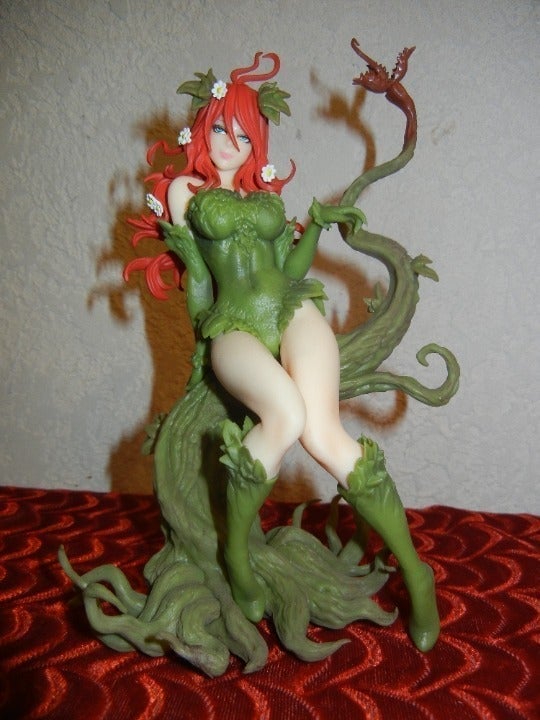 SEXY POISON IVY ANIME GIRL STATUE FIGURE - BATMAN VILLAIN - GOTHAM WOMAN