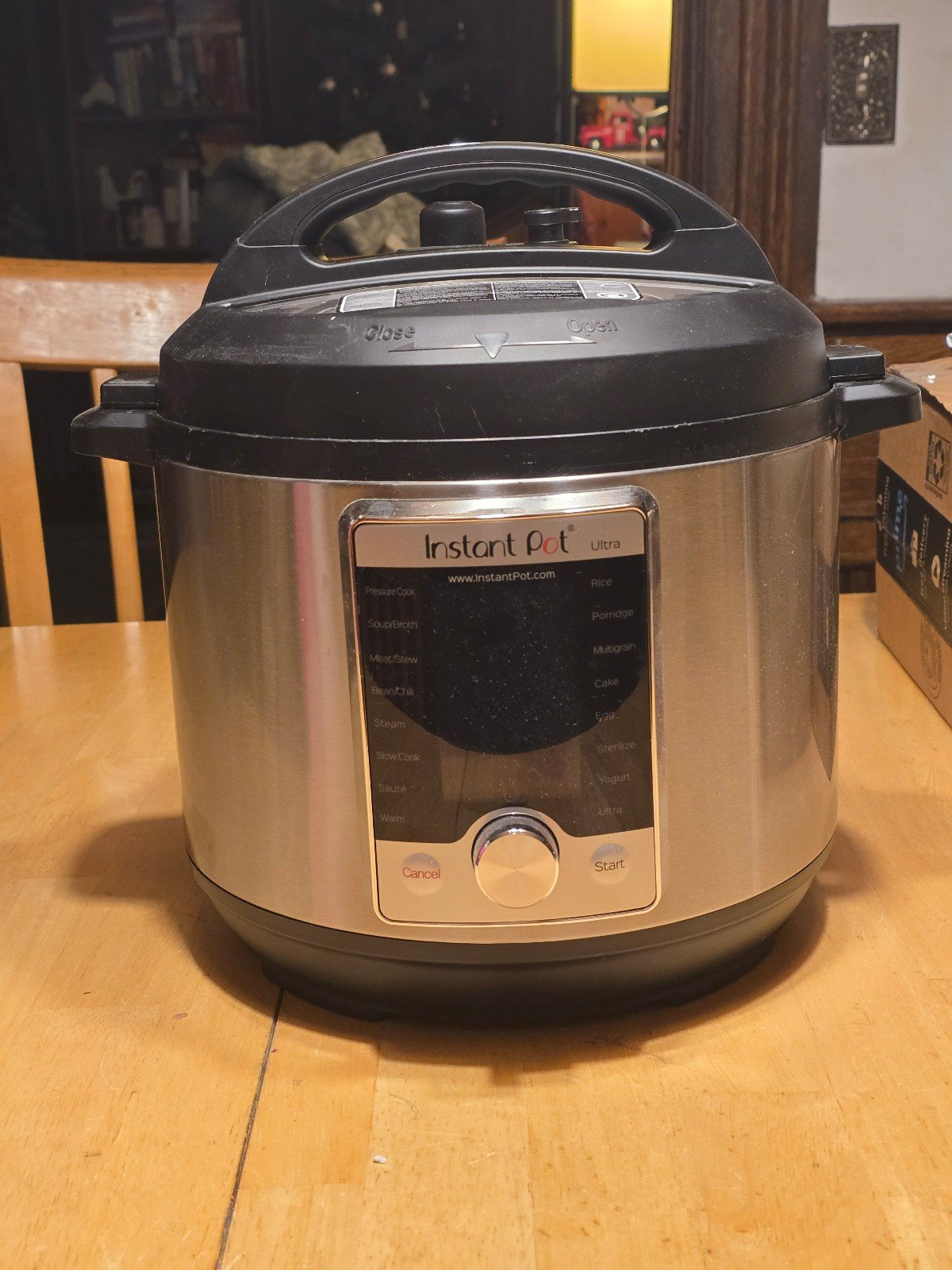 Instant Pot Ultra 60. Like new condition.