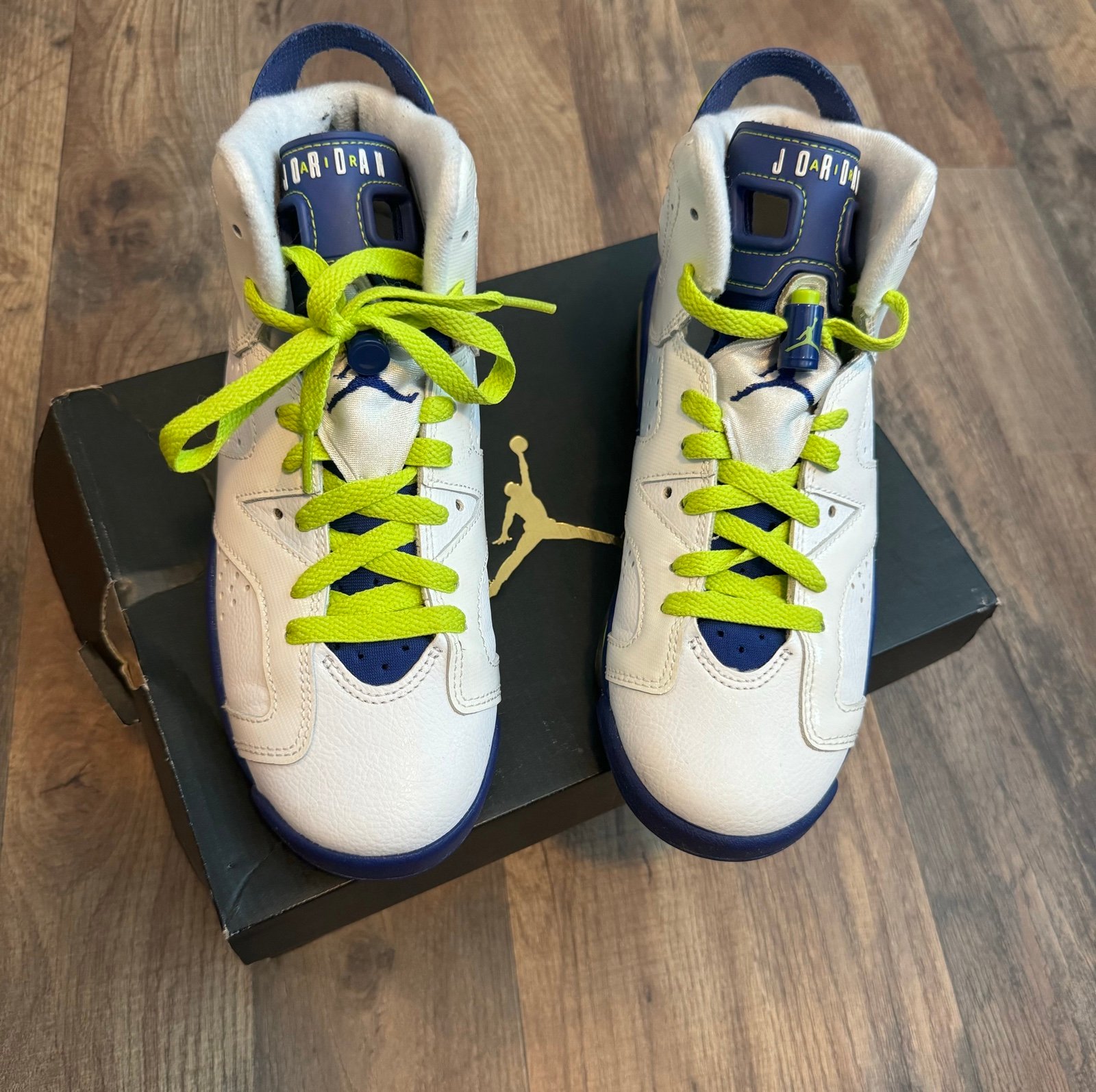 Air Jordan 6 Retro Fierce Green Kids Size 5.5 Youth