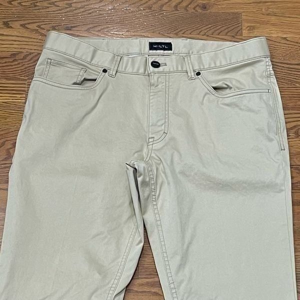 Hiltl SETH Tan Flat front Chinos. Size 33. Like new!