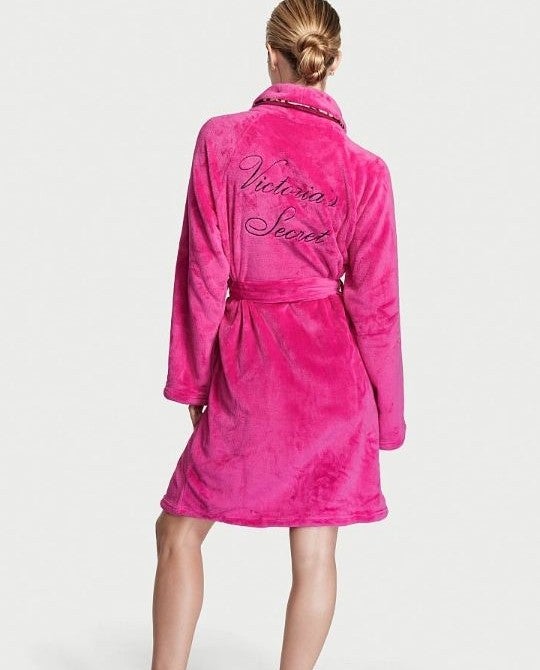 Nwt Victoria Secret Plush Short Robe