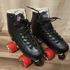 SURE-GRIP INTERNATIONAL Women's Roller Skates SIZE 7 + free wrist guards