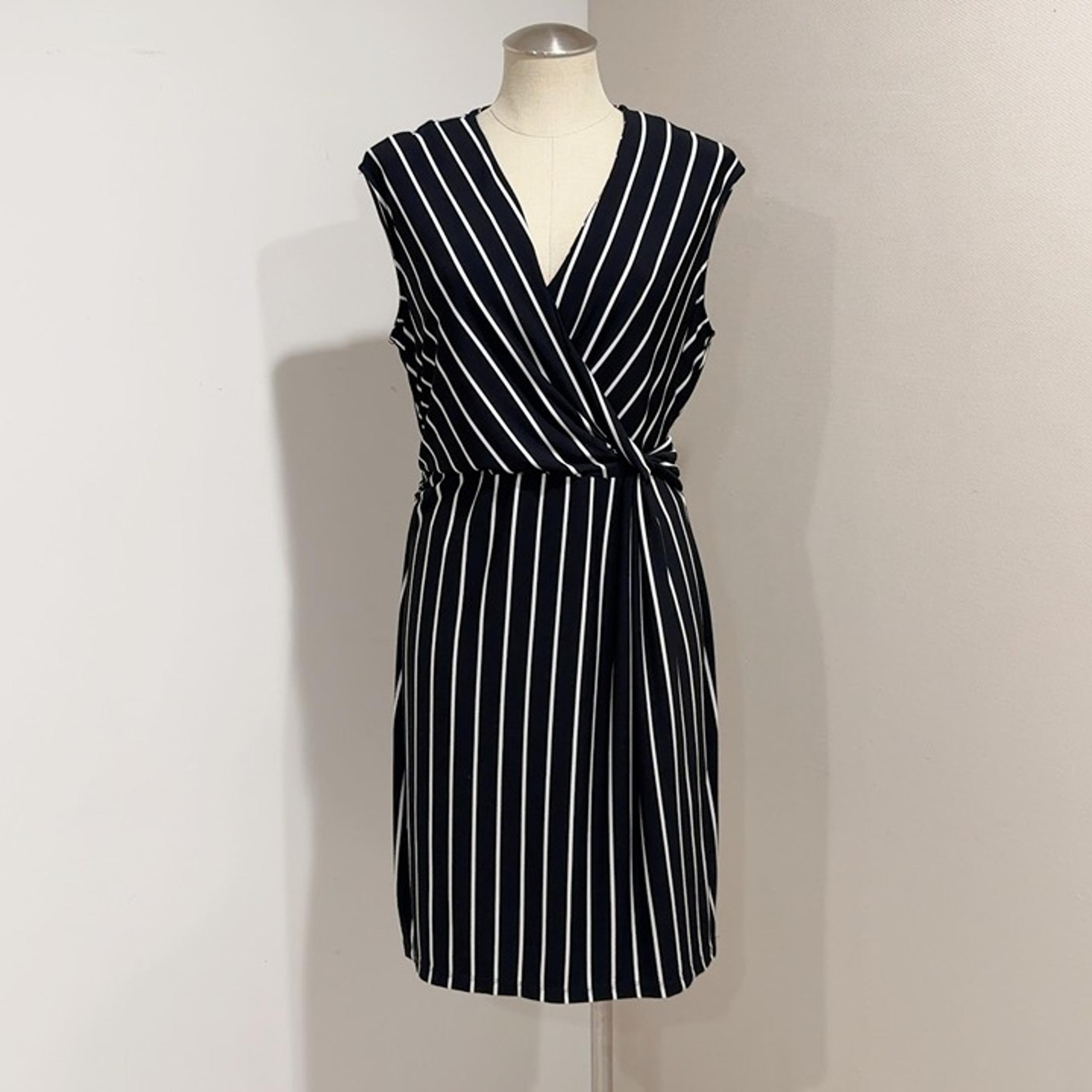 Roz & Ali Women's Black & White Stripe Knee Length Sleeveless Wrap Dress Size L