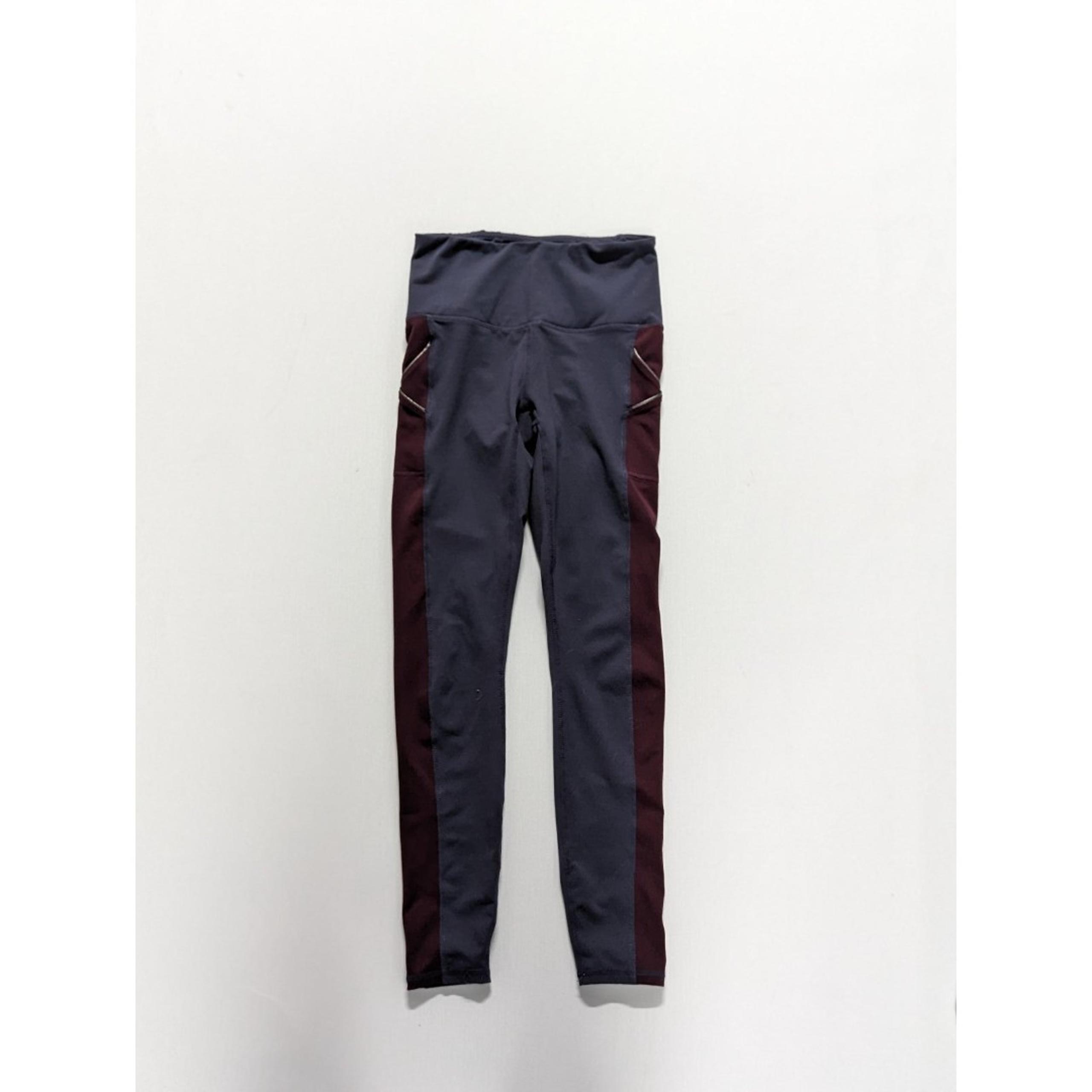 Gaiam Size XS Grey & Burgundy Skinny Yoga Athletic Stretchy Pants