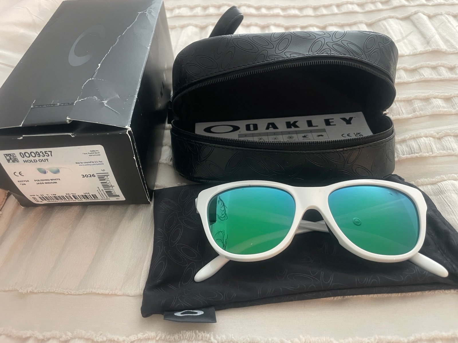 Oakley sunglasses Hold Out