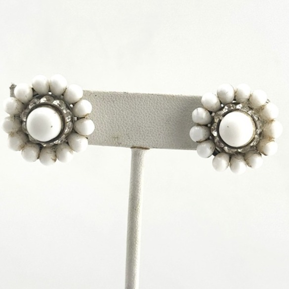 vintage white milk glass flower rhinestone earrings