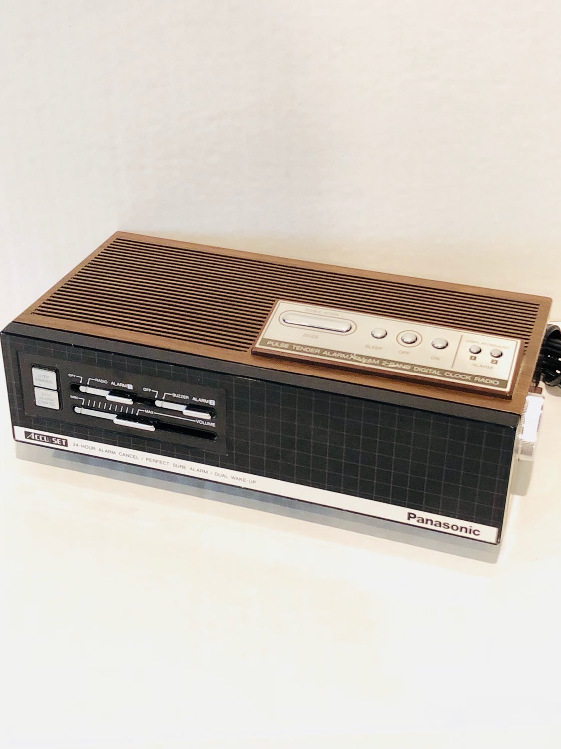 Vtg Panasonic Accu-set Am Fm Alarm Clock