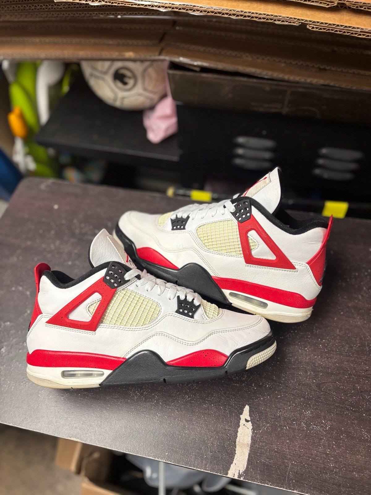 Air Jordan 4 red cement