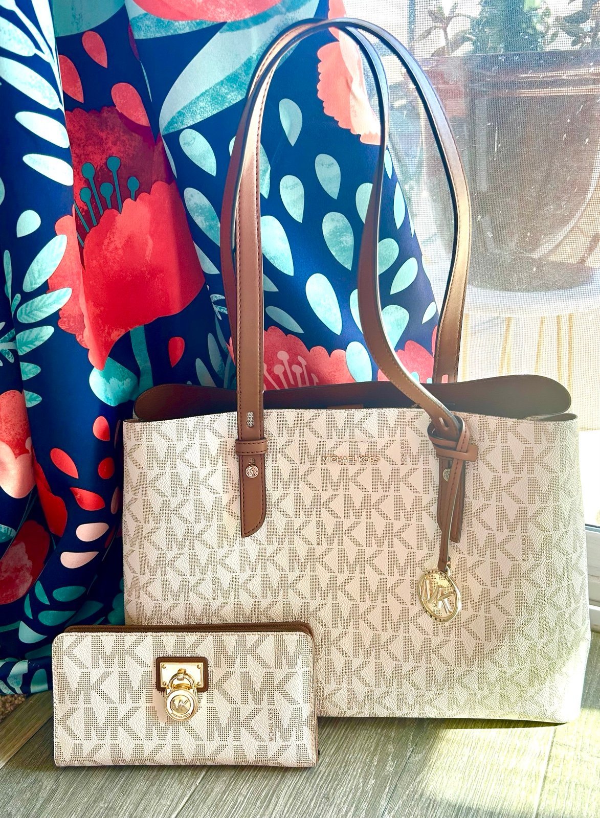 MK purse with wallet