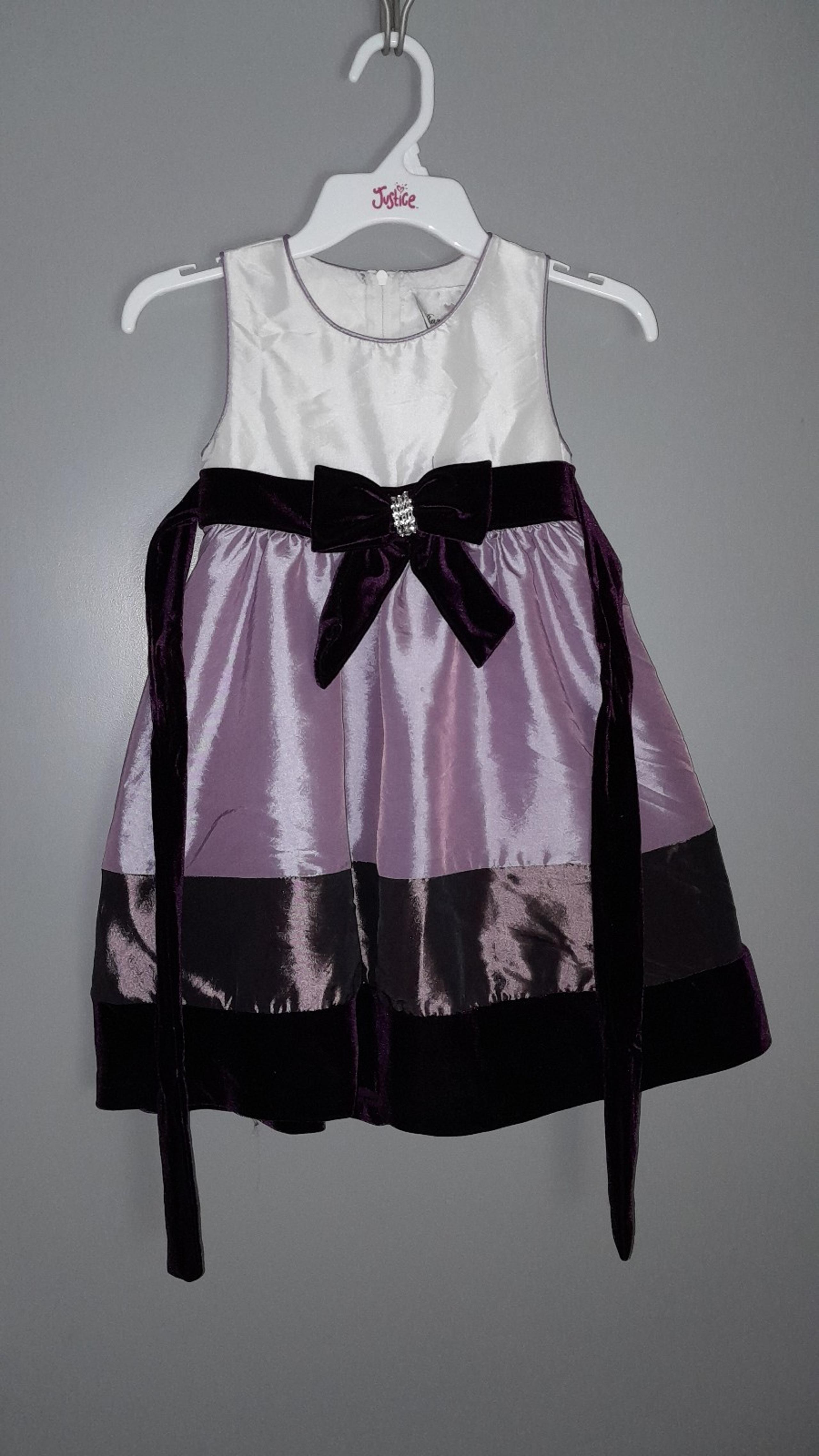 Girls Sleeveless Holiday Dress Size 3T