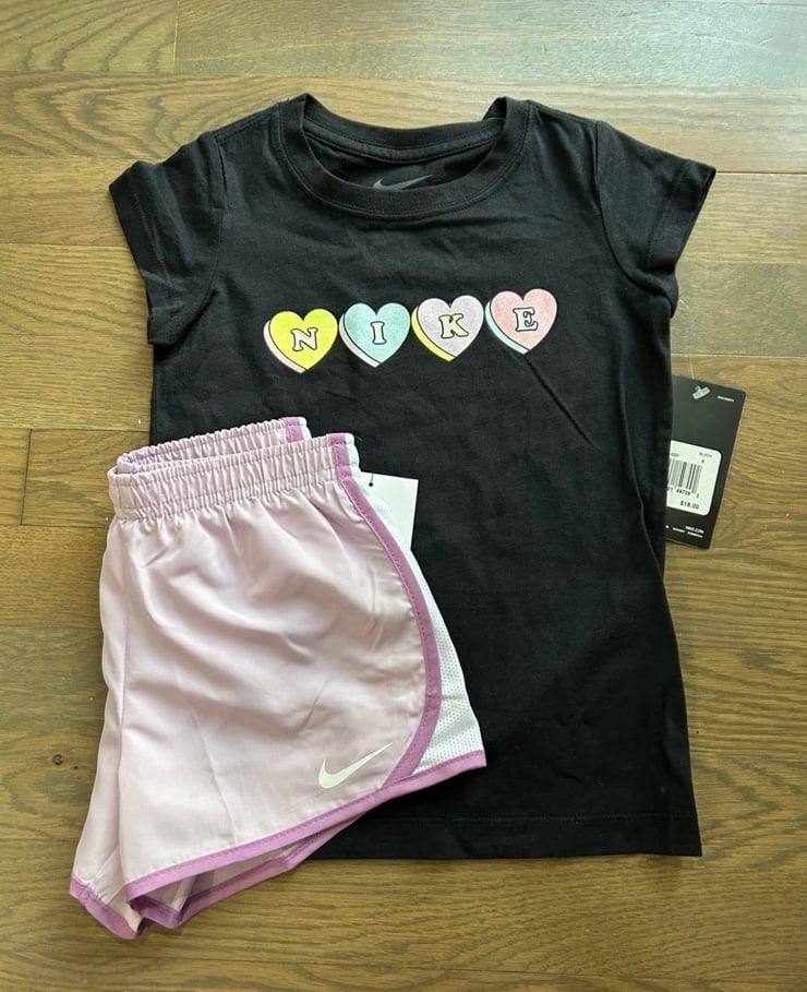 NWT Nike Girls Set size 5