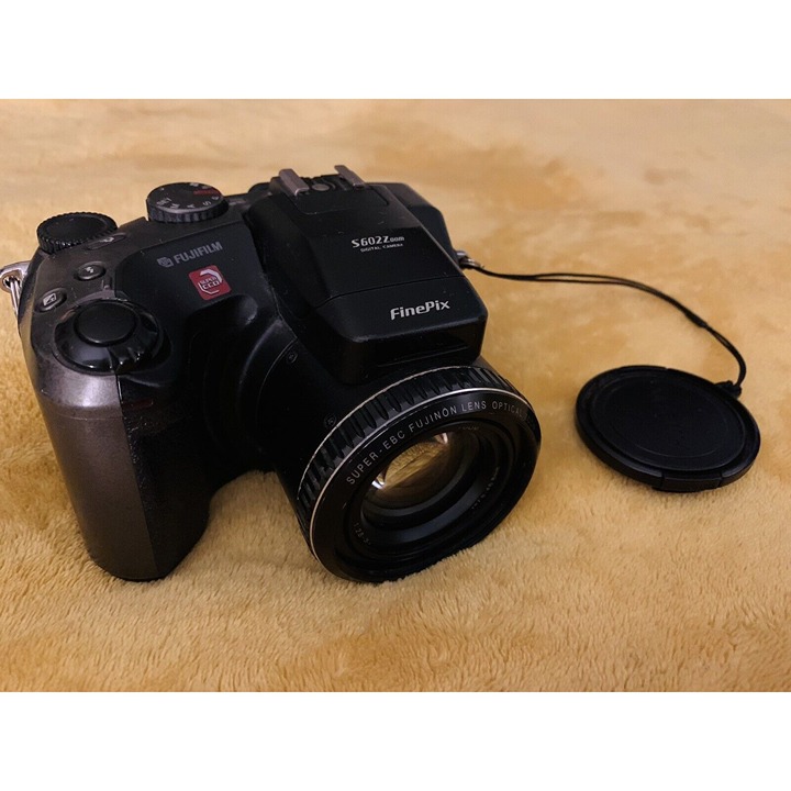 Fujifilm S602z Finepix Digital Camera Fujinon Lens 6X Optical Zoom