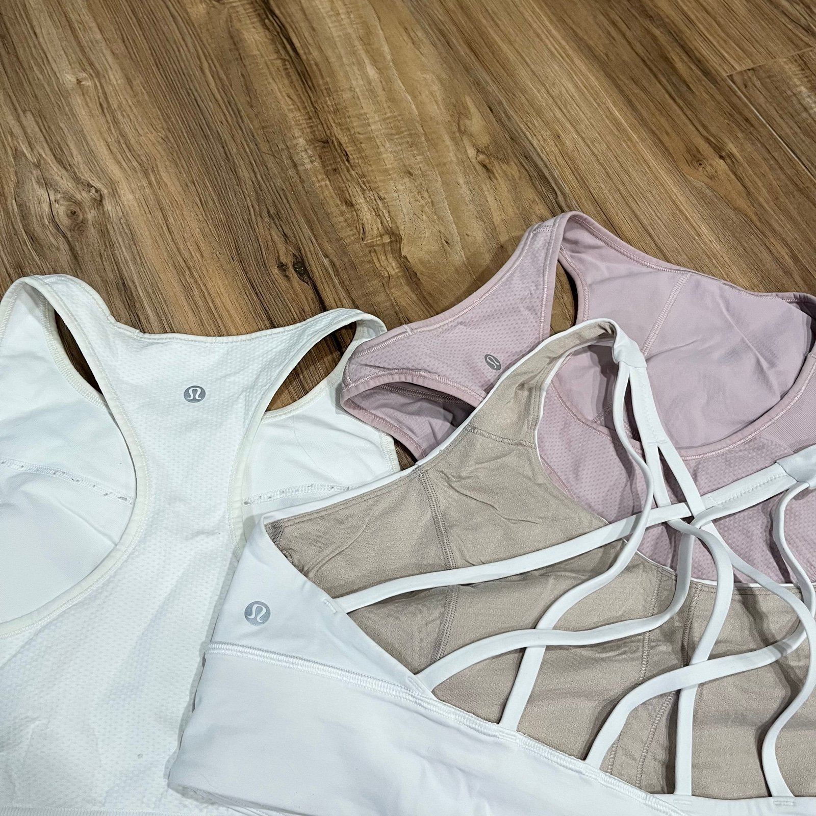 Lululemon sports bra bundle - detail