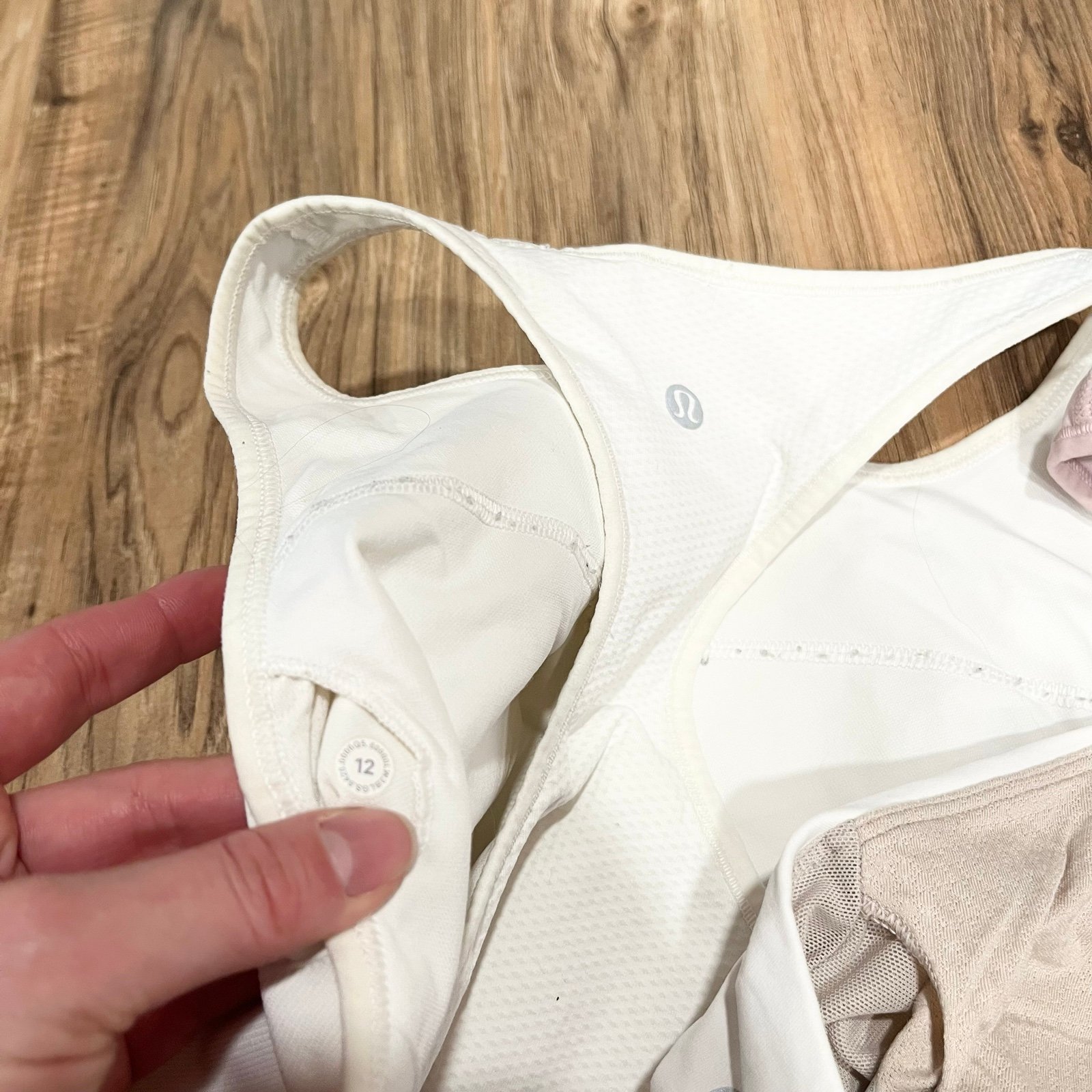 Lululemon sports bra bundle - detail