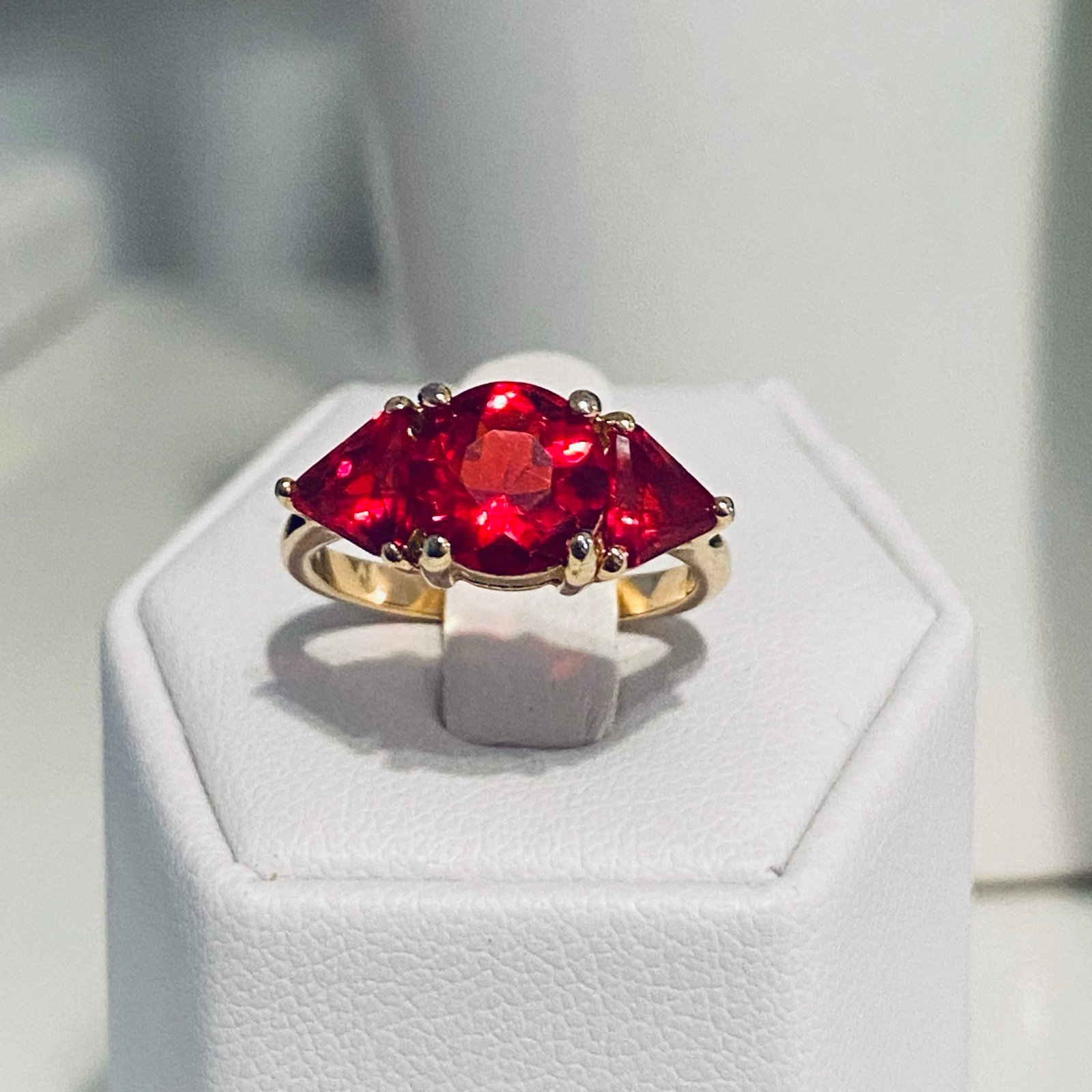 NEW Ruby Red Color like gold plated 3 zirconia ring