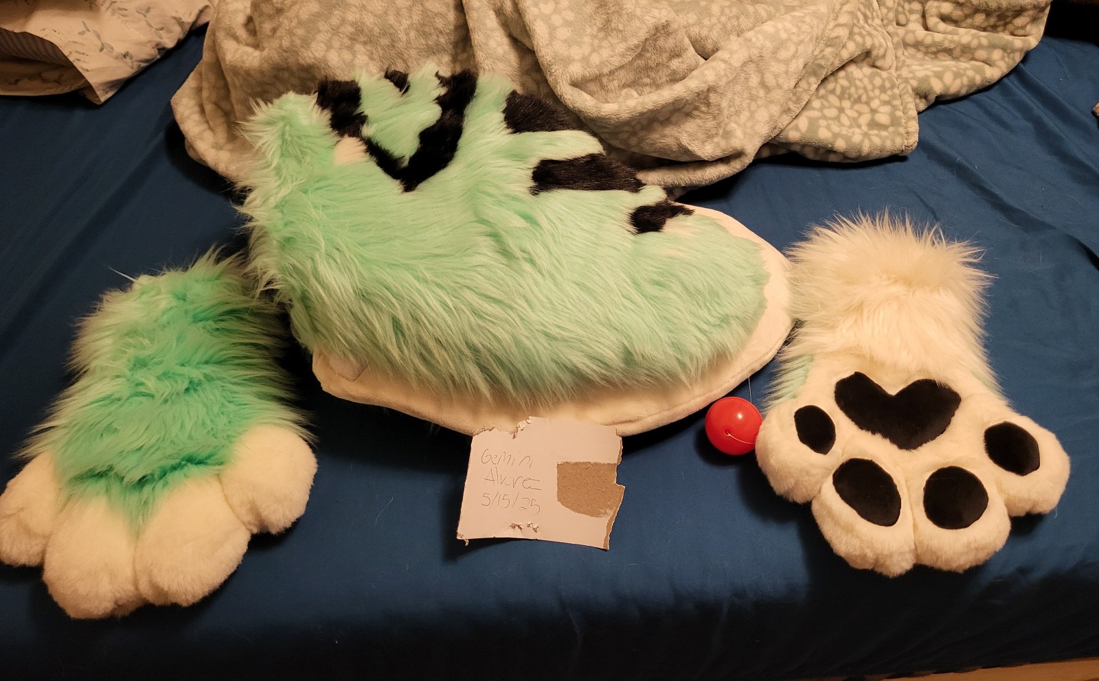 Tadpole Fursuit paws n tail