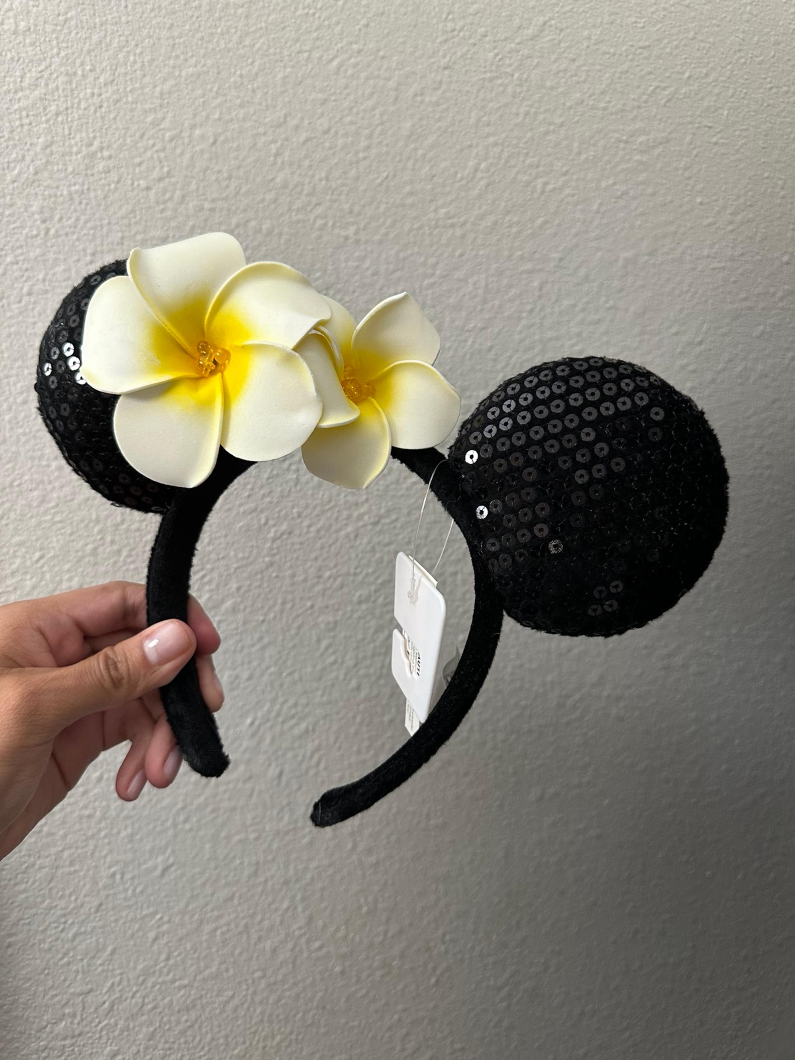 Disney Parks Aulani Plumeria Minnie Mouse Sequin Hawaiian Ears Headband BNWT