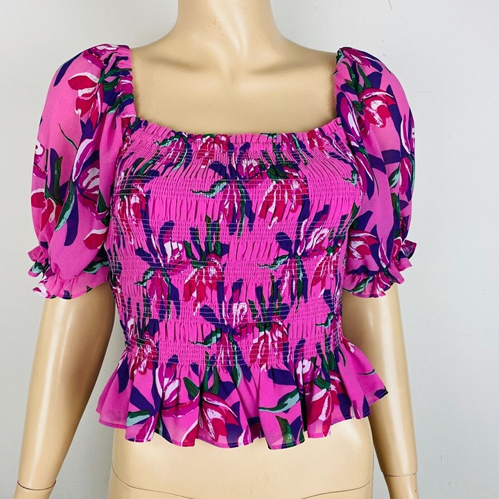 Wayf Flattering Pretty Pink Floral Smocked Women's M Bohemian Summer Top Nwt