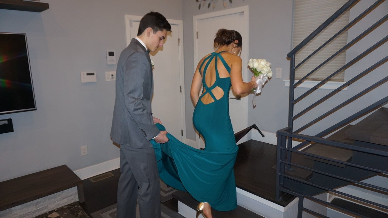 Prom dress size 2 *MAKE OFFERS PLS*