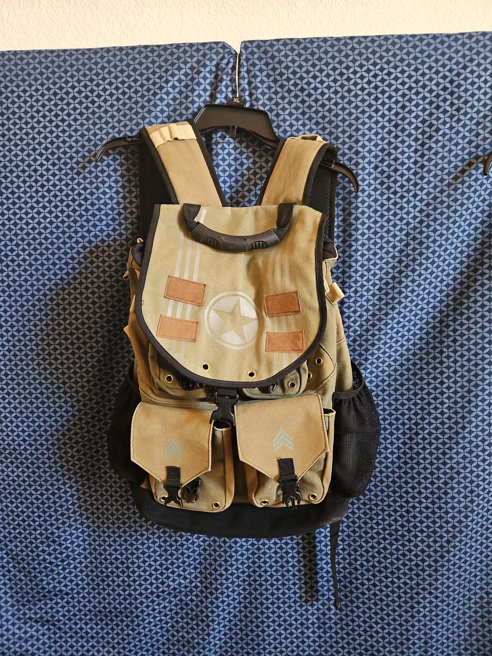 Black and green back pack