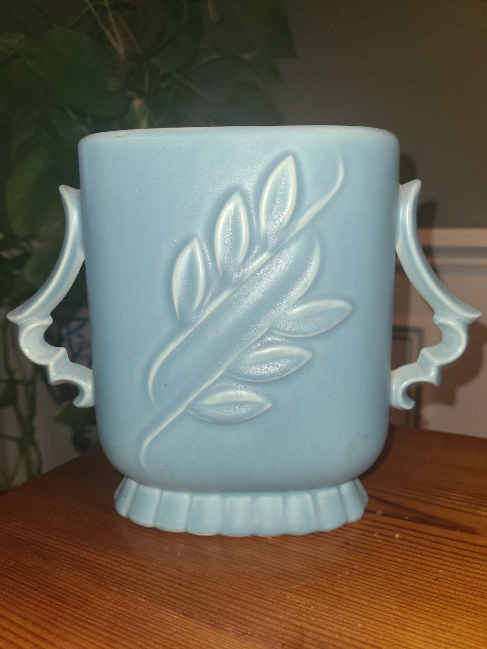 Red Wing U.S.A. 1174 pottery vase MCM Blue Periwinkle double handle