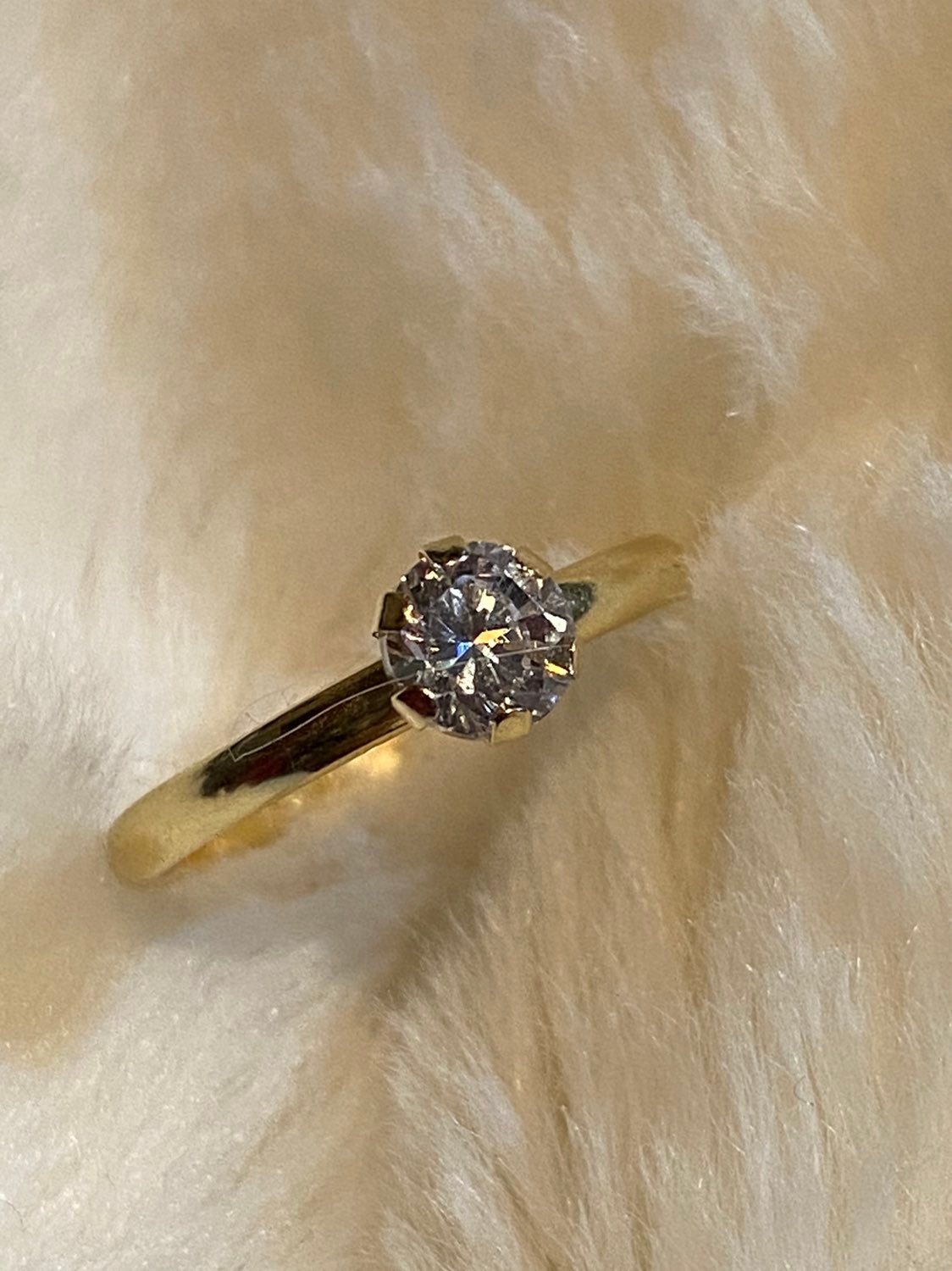 18k Saudi Gold RUSSIAN CZ Ring SIZE 7.5