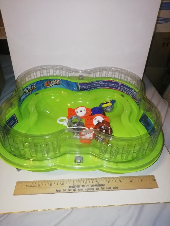 Beyblade Burst Hyper Sphere stadium and beyblades missing a leg