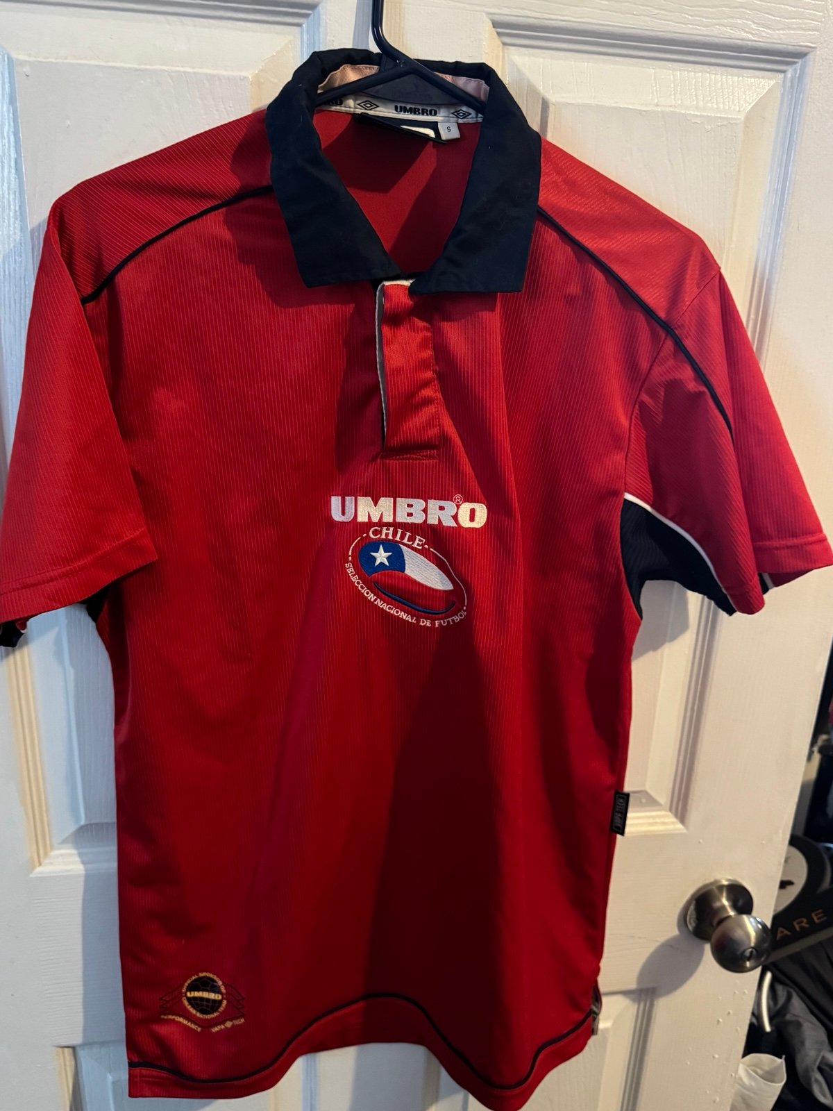 Vintage Umbro 2000 Chile National Team Soccer Jersey