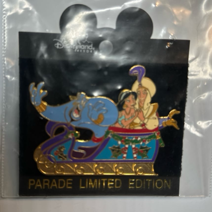 DLR Disneyland Christmas Parade Aladdin Float pin LE 3600 Disney Pin 8420