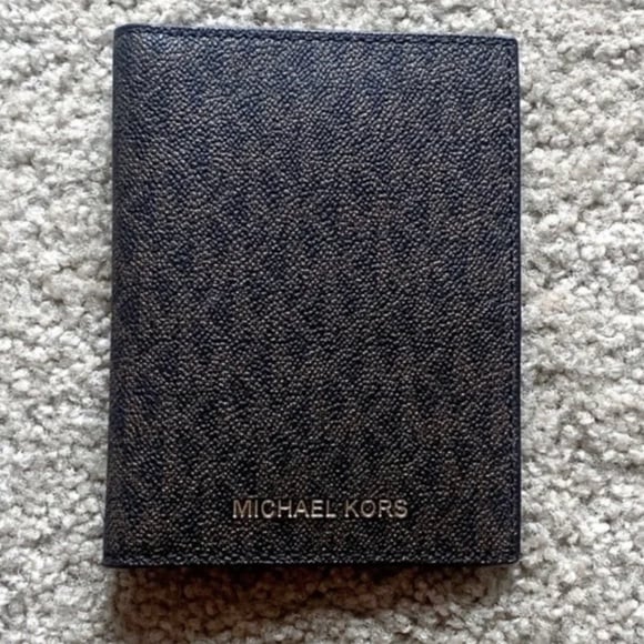 Michael Kors Monogram Passport Holder Wallet BRAND NEW