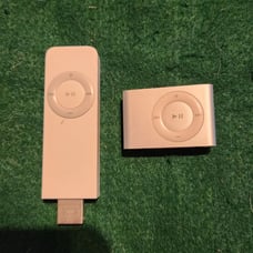 Early ipods lot