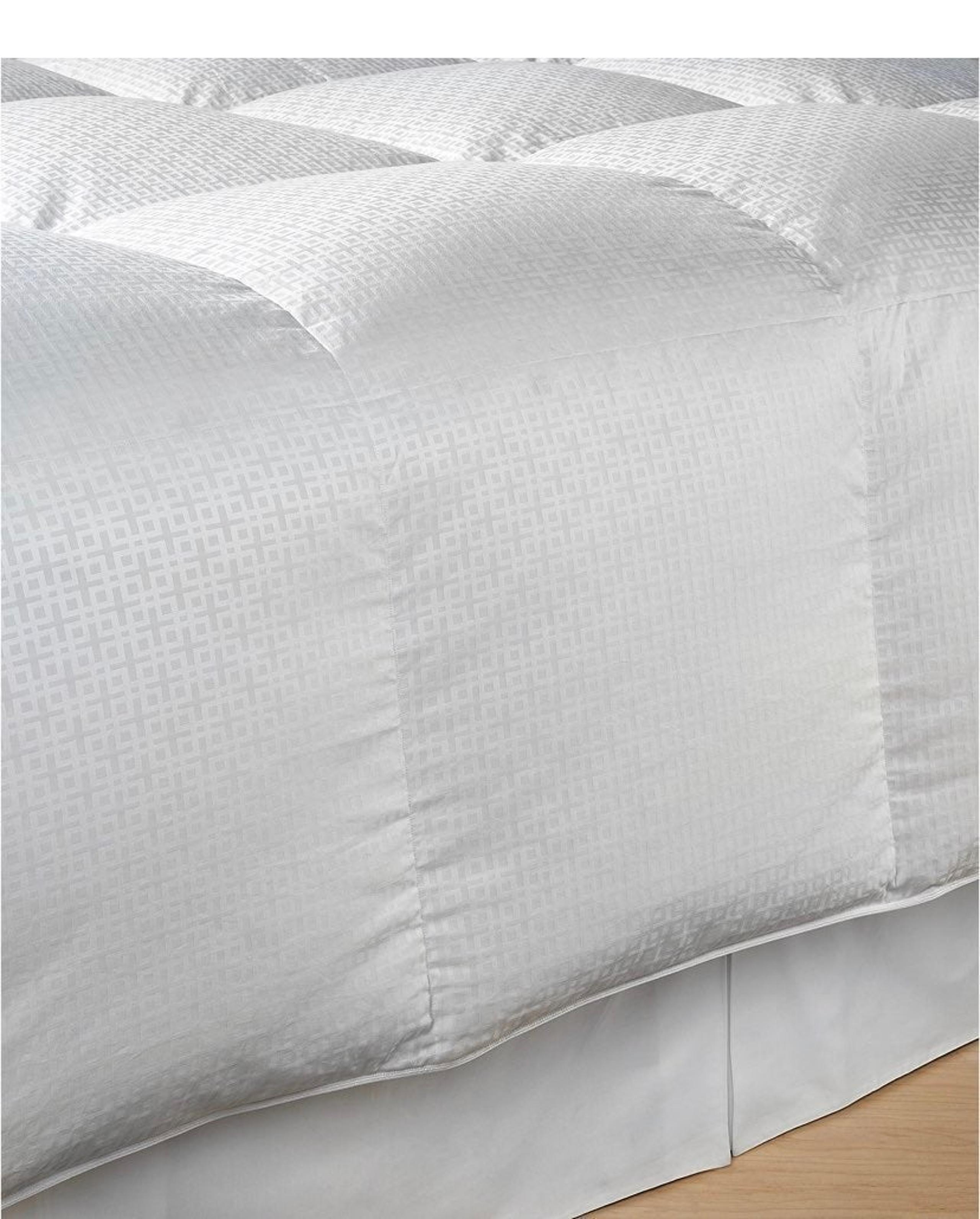 Goose down comforter
