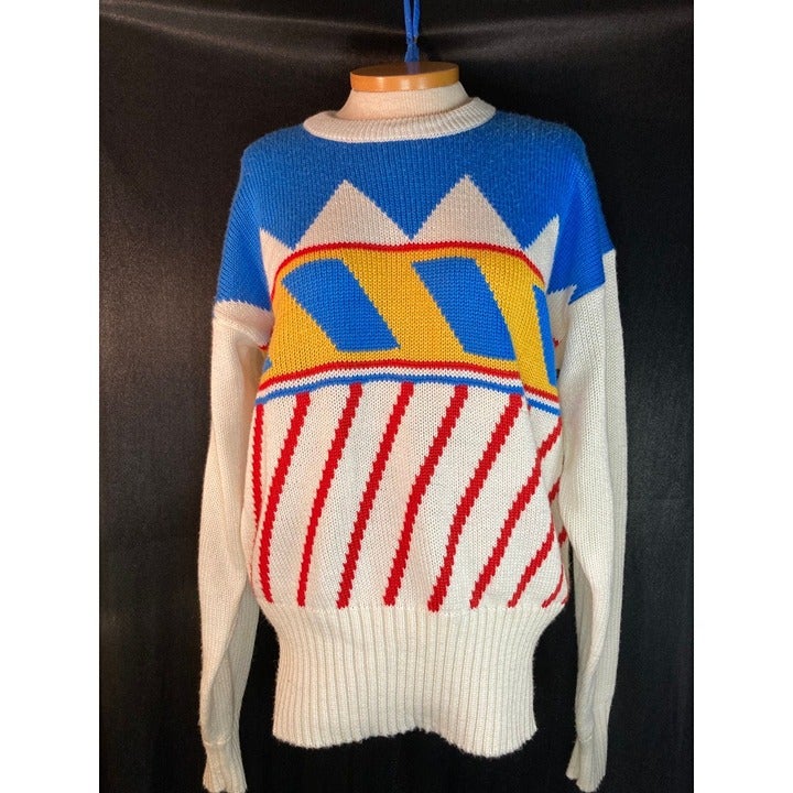 1980’s Snuggler winter ski sweater. Geometric L