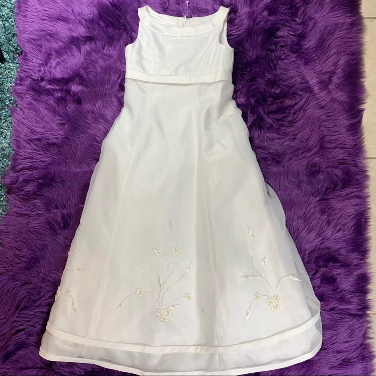 NWT David's Bridal White Flower Girl Dress- Size 6