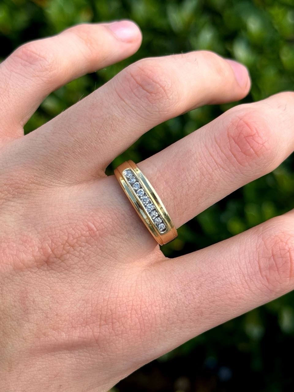 Jewelry 10k yellow gold 0.25 CTW Diamond ring size 11