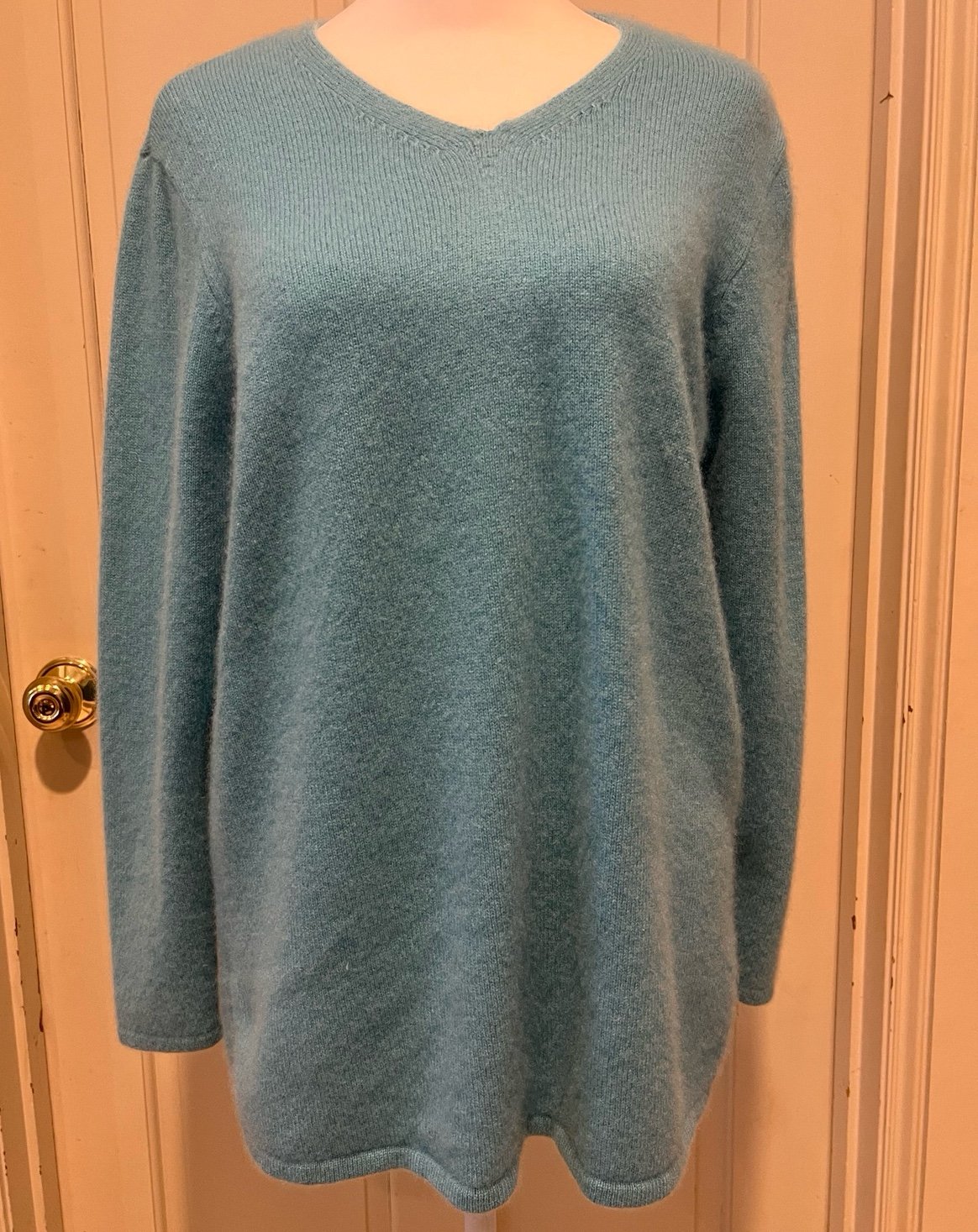 Saks Fifth Avenue Cashmere Collection Sweater Size Medium