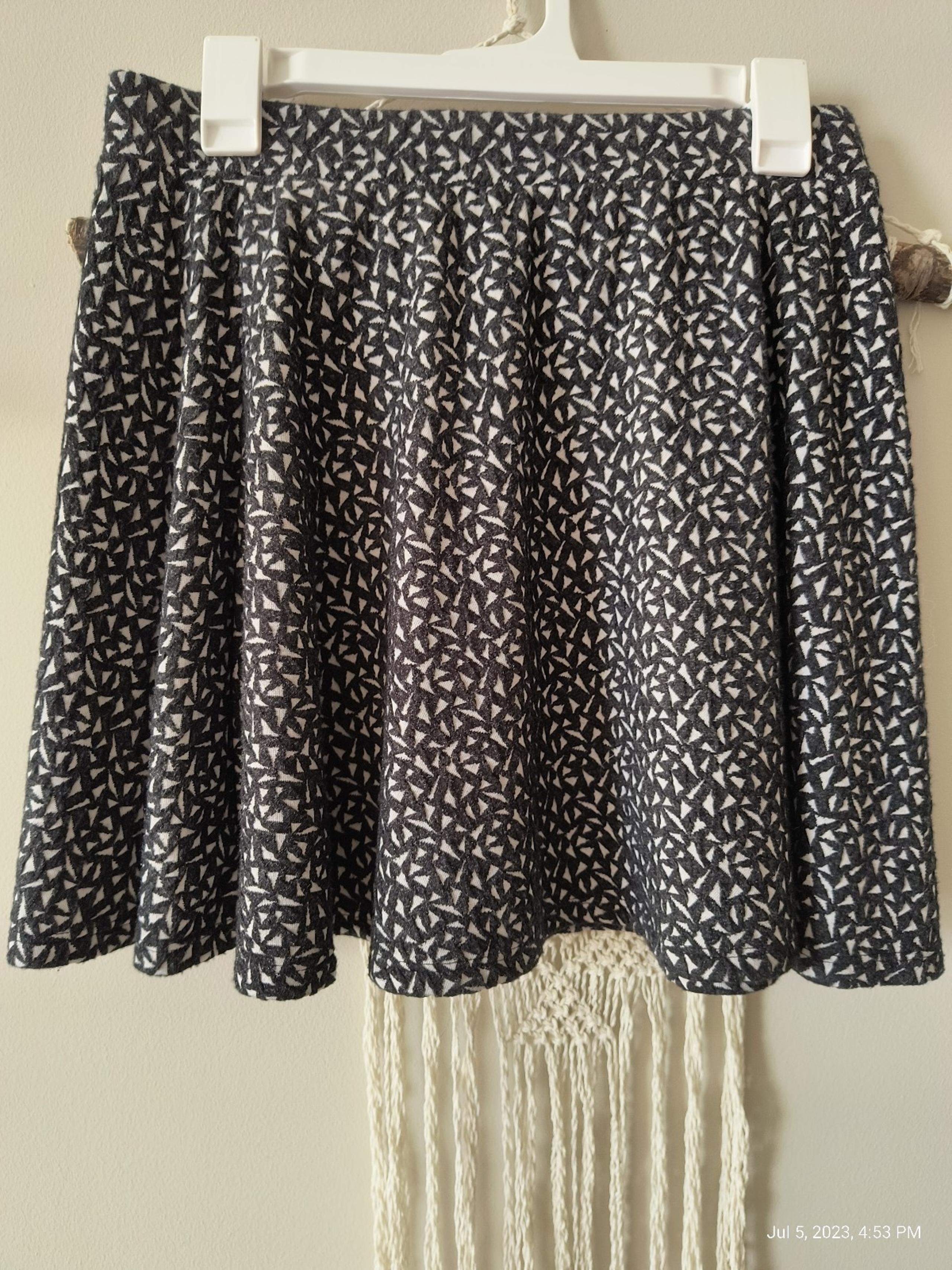 Mossimo Supply Co. Textured Black Skater Mini Skirt Large Women's