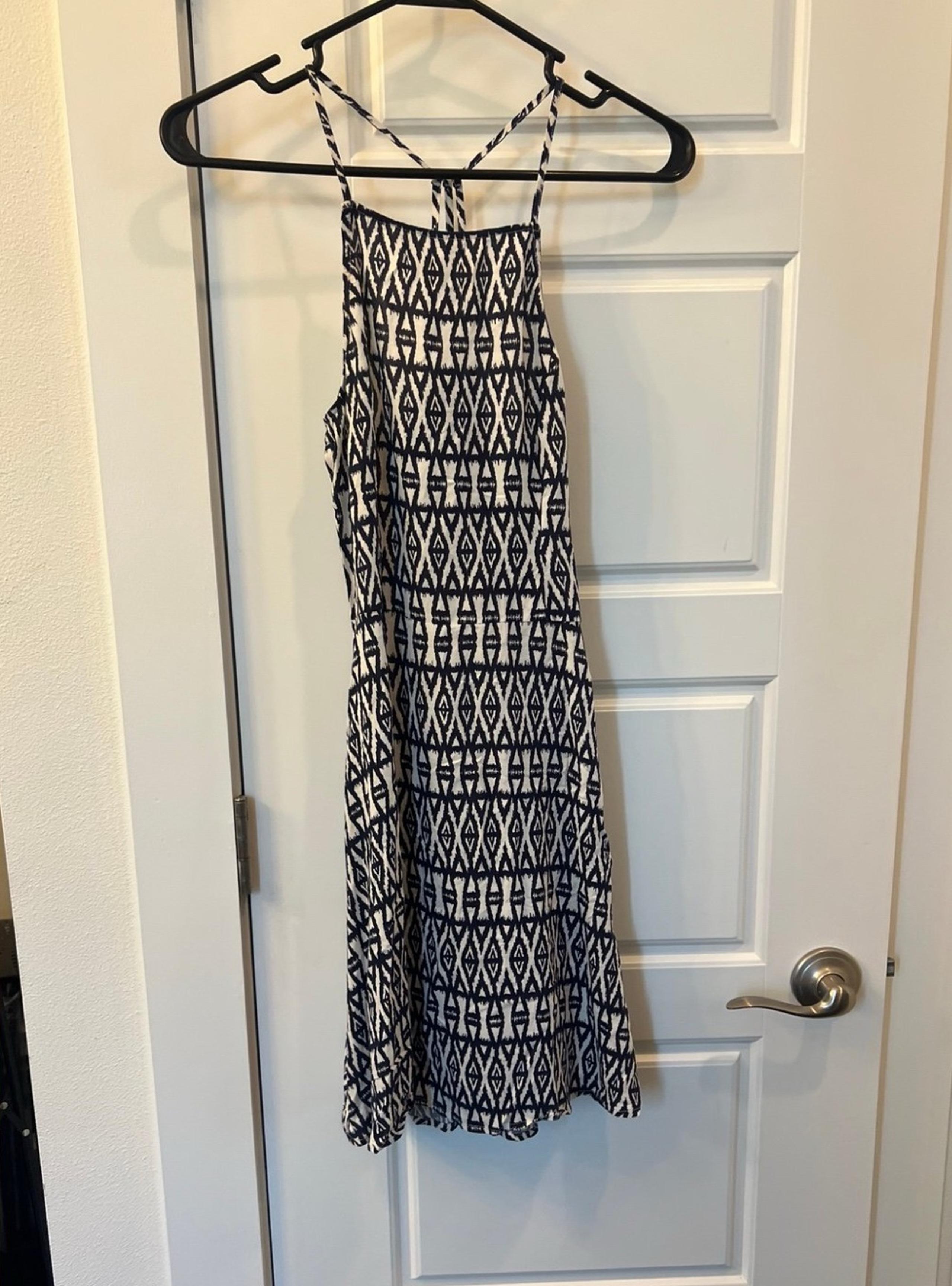 divided Womens dress size 6 or small