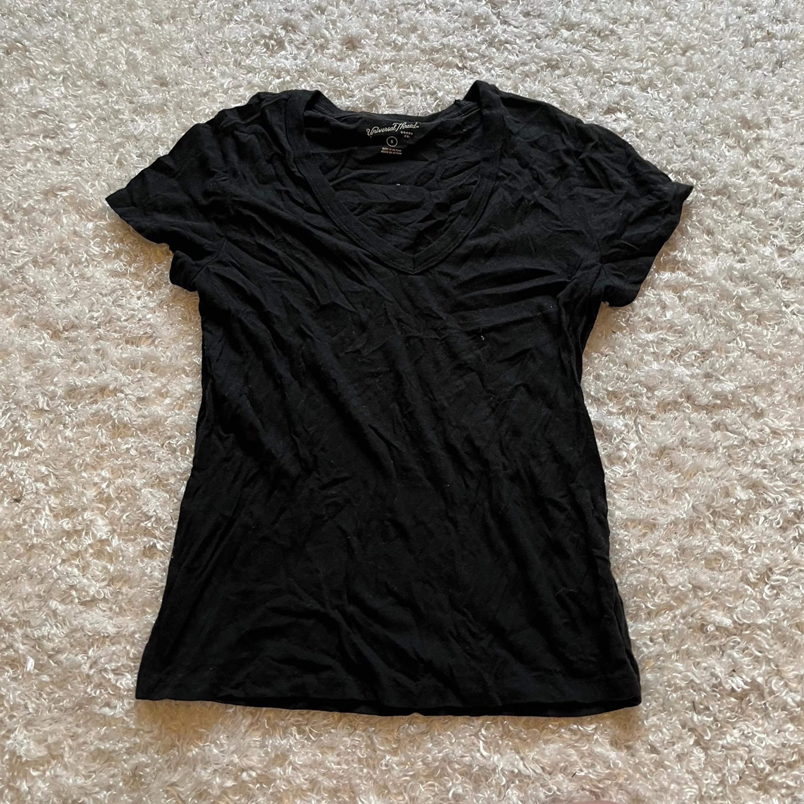 Universal thread black v neck t shirt